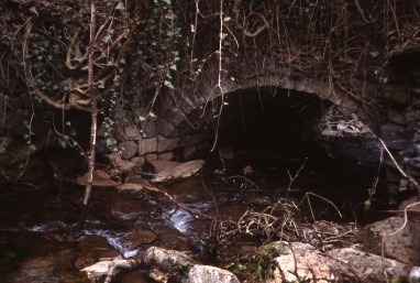 Sortie Arrière - Petit pont de pierre