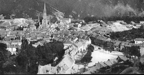 Vue de Fumay avec les verdeaux