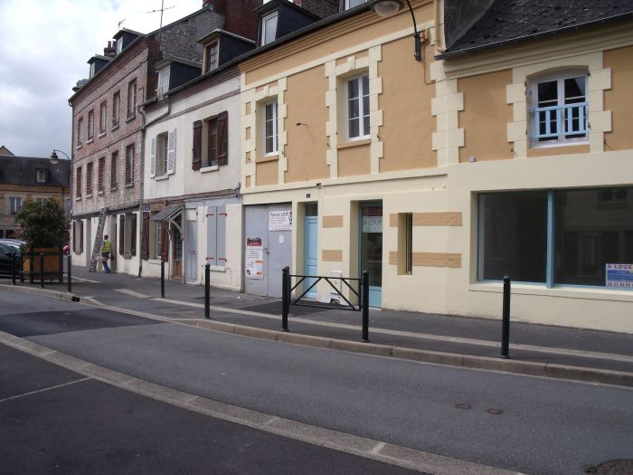 Place Albert Harel à la Rivière-Saint-Sauveur